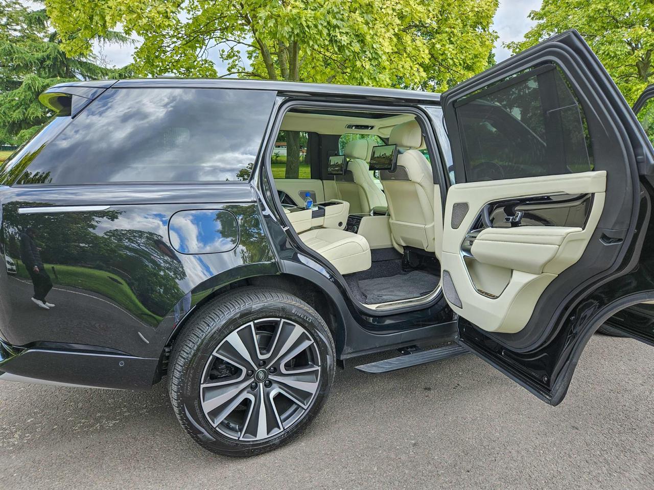 Range Rover chauffeur service in London