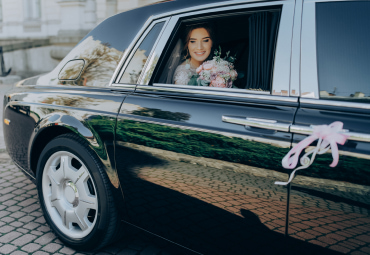 Luxury Wedding Chauffeur